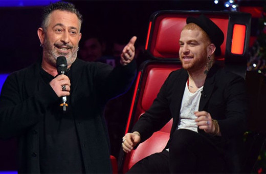 Cem Yılmaz'dan kahkahaya boğan Athena Gökhan yorumu