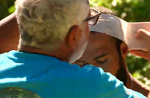 Survivor yarışmacısının kafası yarıldı!