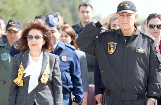 Mahrem dosyada! Akın Öztürk'ün eşine Fethullah Gülen... 