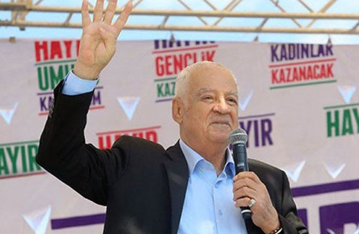 HDP'li Fırat sahnede Rabia yaptı! Bundan sonra bu bizim