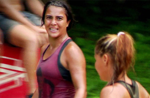 Survivor ödül oyununda Berna'ya yenilen Sabriye çileden çıktı!