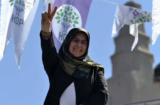  Hüda Kaya HDP'li olmasını Kur'an-ı Kerim'e bağladı