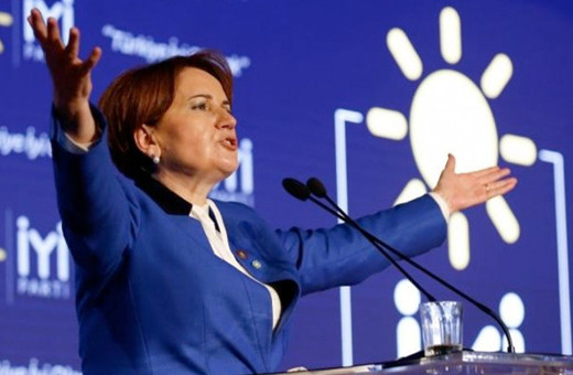 Meral Akşener'e Bahçeli yorumu :'Koluna takar güle güle der'