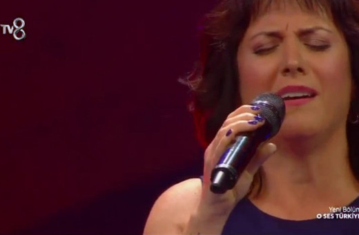 Nuray Zaman Öz sesiyle herkesi büyüledi