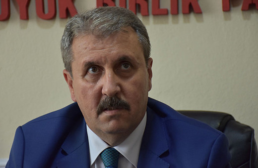 Gülefer Yazıcıoğlu Mustafa Destici'nin üzerine yürüdü! Ahlaksız...