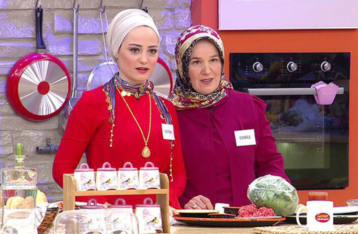 Gelinim Mutfakta Aleyna'ya bakın kaynanası Cemile Hanım kimdir 