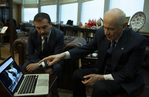 Yılın fotoğrafları oylamasında Bahçeli tercihi yaptı