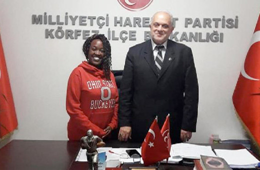 Etiyopya asıllı öğretmenden, MHP'ye üyelik başvurusu