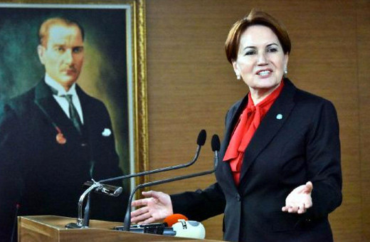 Akşener'den tepki: Cahiller Atatürk'süz Çanakkale olur mu?