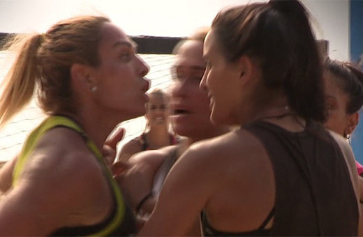 Survivor'da Nagihan-Sahra kavgasından olay görüntüler!