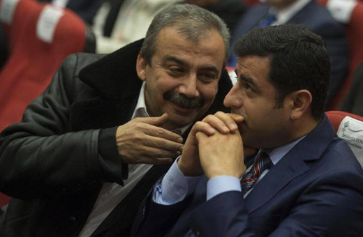 HDP'li Demirtaş ve Sırrı Süreyya Önder'e hapis şoku!