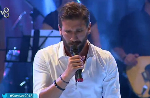 Adem Kılıçcı Survivor şarkı yarışmasına damga vurdu