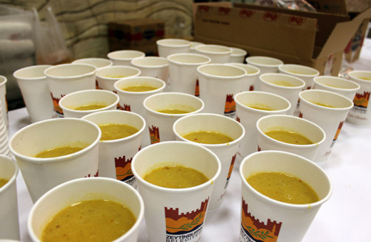 İftara yetişemeyene kemik suyu ile kaynatılmış çorba