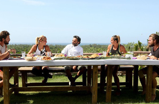 Survivor'da büyük ziyafet! Arda Türkmen'in yaptığı yemekleri yediler