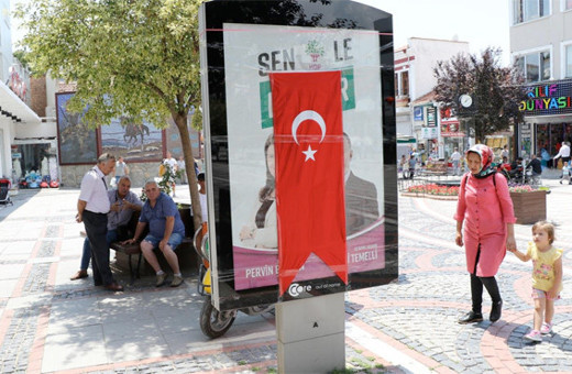 Edirne'de HDP'nin seçim reklamlarına böyle tepki göserdiler