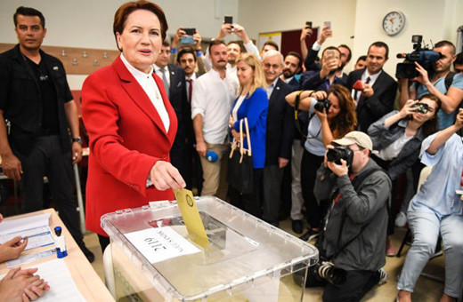 Meral Akşener oyunu kullandı mesajını verdi