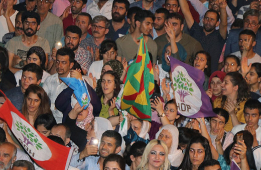 HDP mitinginde terör örgütü PKK propagandası 