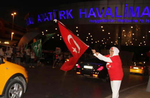  Atatürk Havalimanı'nda 15 Temmuz nöbeti 