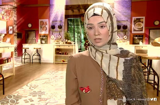 Gelinim Mutfakta Ayşenur kimdir stüdyoda vazo krizi