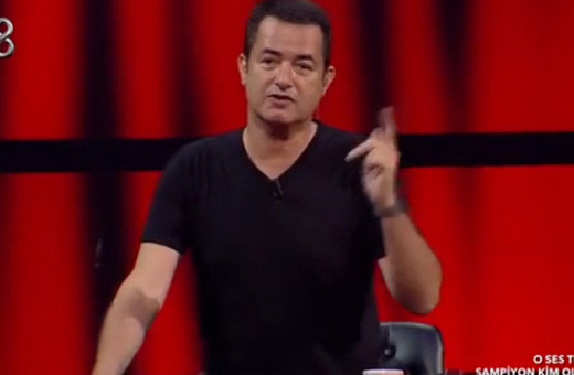 Acun Ilıca'nın amcası Erol Ilıcalı şarkı söyledi