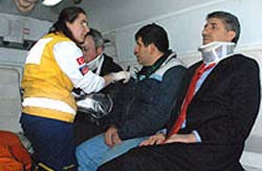 Saadetli Yanılmaz kaza geçirdi