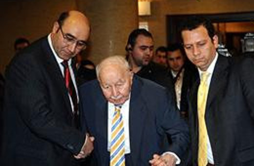 Erbakan'dan sert 28 Şubat eleştirisi