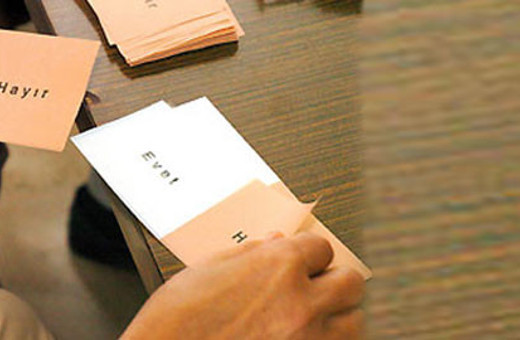 3 büyük şirketin referandum anketi 