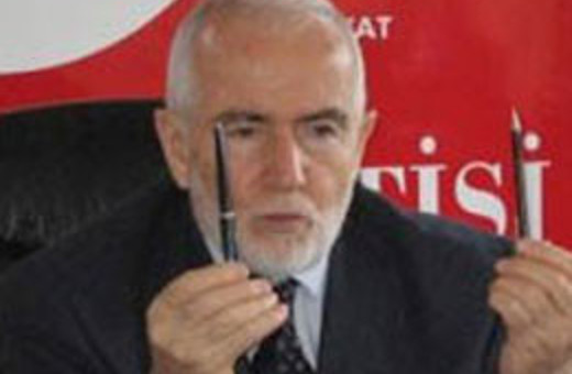 Cevat Ayhan hastaneye kaldırıldı