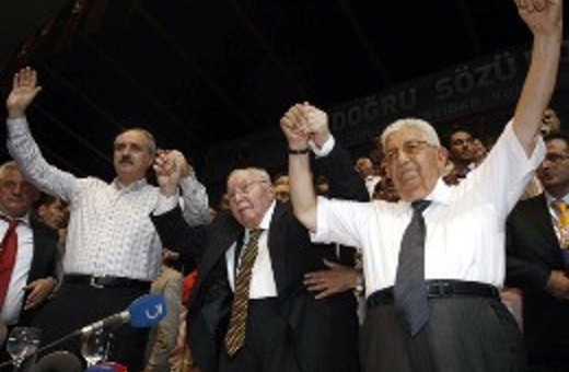 Kurtulmuş Erbakan'ı tarihe gömdü!