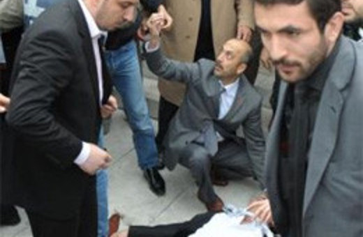 Saadet'in mitinginde platform çöktü