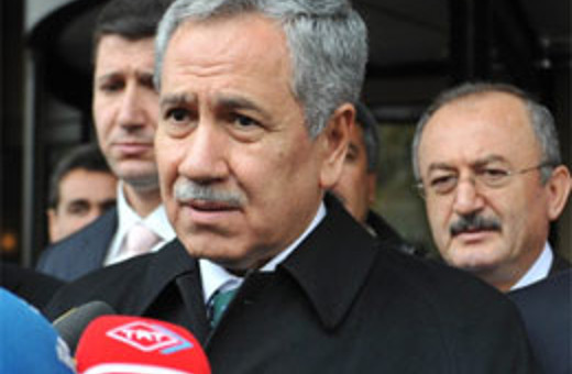 Bülent Arınç'tan Erbakan'a ziyaret