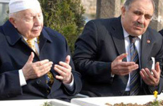 Erbakan'a özel cenaze aracı!