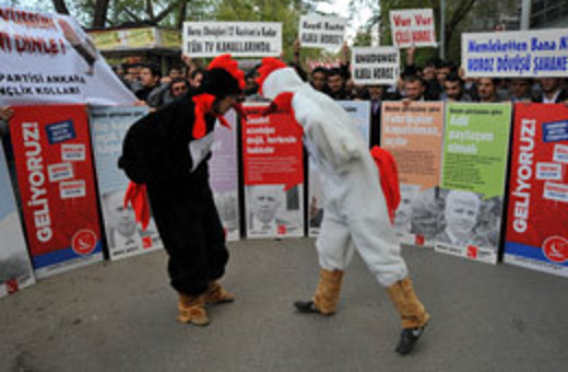 Saadet Partisi'nden horozlu protesto!