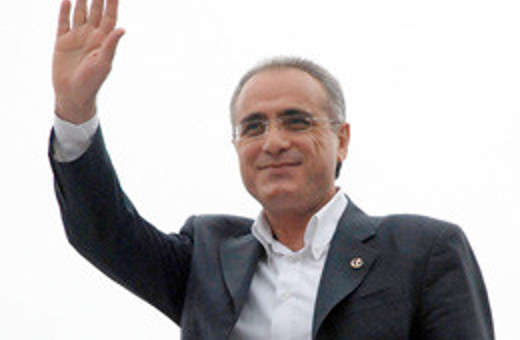 Yalçın Topçu partisinden istifa etti!