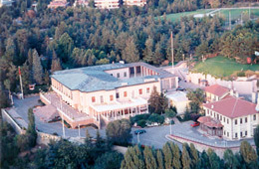 Taraf'ın Erdoğan-Gül anketi olay oldu