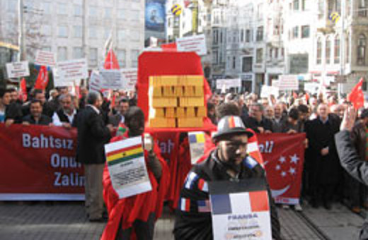 Fransa'ya altınlı protesto
