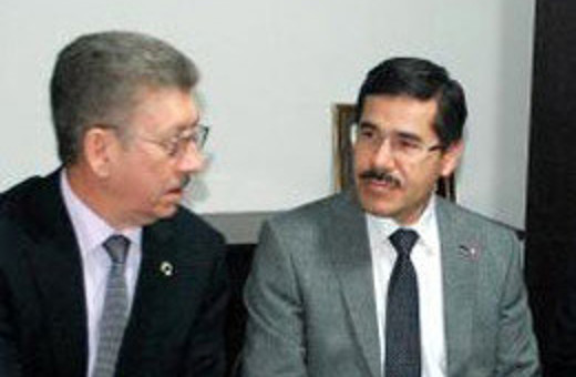 Vali'den Saadet Partililer'e fırça