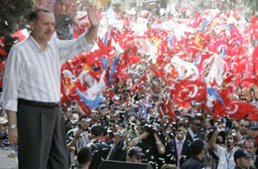 Yalçın Akdoğan son anket sonucunu açıkladı!