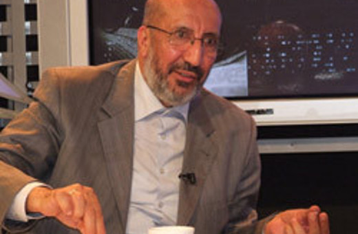 Sen misin Erbakan'ı eleştiren! 