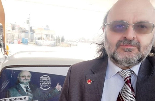 Şaka gibi! Belediye Başkan adayının mitingini sadece 1 kişi dinledi