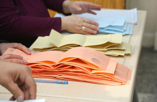 YSK'dan KHK'lı başkanlar için karar