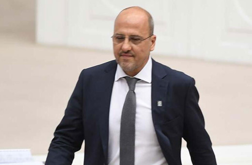 HDP'li Ahmet Şık tazminata mahkum edildi