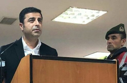 Selahattin Demirtaş'ın duruşmada çekilen fotoğrafına soruşturma!