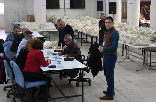 Bartın'da 5 sandıktaki oylar yeniden sayılıyor