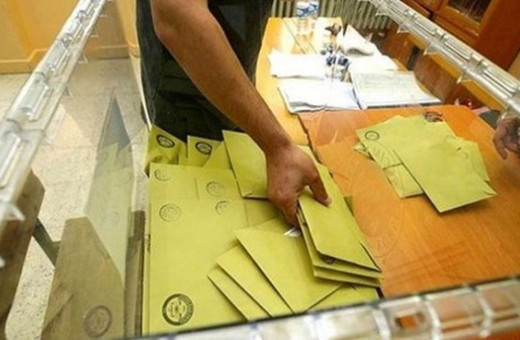 Adana'da oy sayımının ardından kavga çıktı