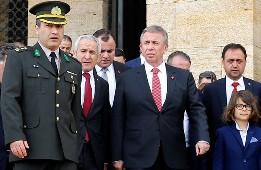 Mansur Yavaş'tan ilk genelge: Tüm işlemleri durdurun, izinleri iptal edin