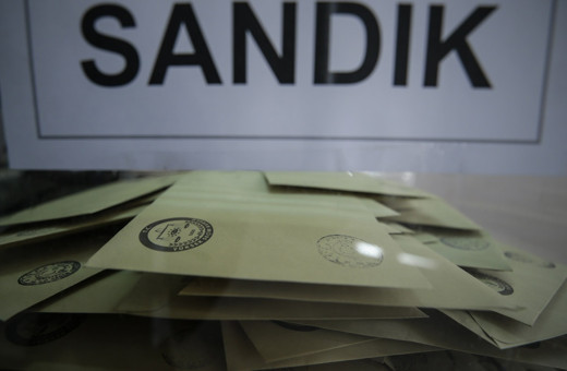 Maltepe'de sandık görevlilerinden 122'si FETÖ bağlantılı iddiası