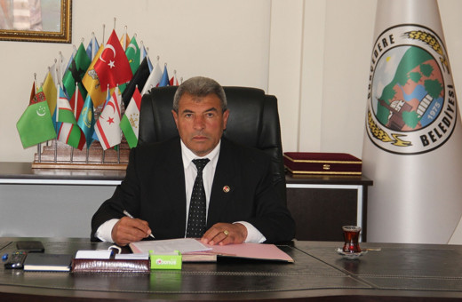 Kepçe operatörü olarak çalıştığı belediyeye başkan oldu