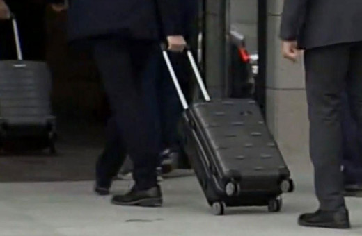 AK Parti Heyeti, İstanbul seçimi itirazı için 3 bavullarla YSK'ya gitti!