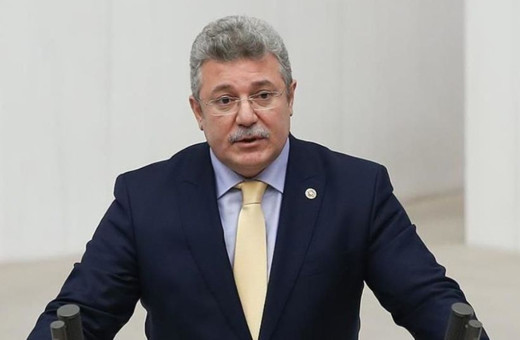 Muhammet Emin Akbaşoğlu, "Çay-simit" hesabı eleştirilerine ateş püskürdü!